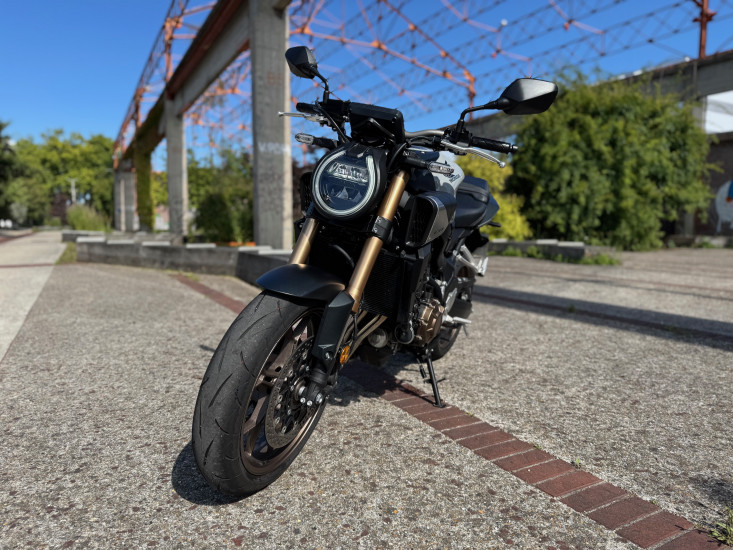 CB 650 R E-CLUTCH - LE HAVRE CB 650 R E-CLUTCH - LE HAVRE